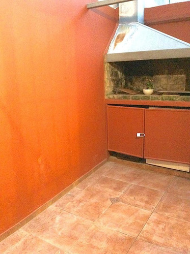 Imagen 10 de 15 de Venta Casa 5 Dormitorios Parrillero Centro
