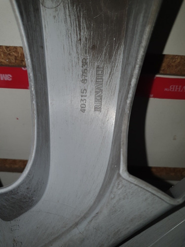 Tapon Polvera Original R15 Renault Logan Sandero Stepway Uso (Usado)