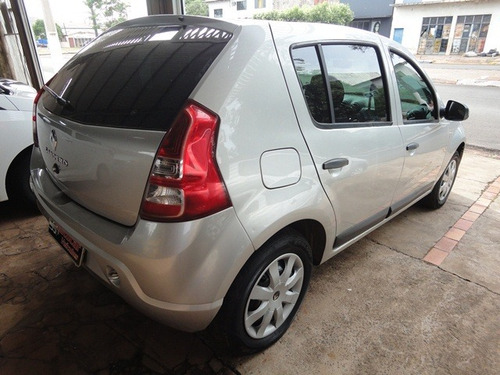 Renault - Sandero Expression 1.6 Ano/modelo 2012/2012