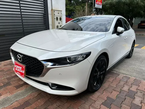 Mazda 3 Touring Hybrido 2.0 Mod 2023