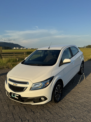 Chevrolet Onix ONIX HATCH LTZ 1.4 8V FlexPower 5p Mec.