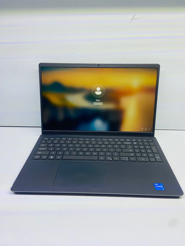 Dell Vostro 15 3510 Intel I5 11a 2.4@ghz 16gb Ram/512gb Ssd Gris Oscuro (Reacondicionado)
