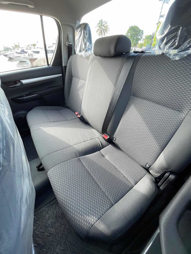 Imagen 7 de 10 de Toyota Hilux 2.8