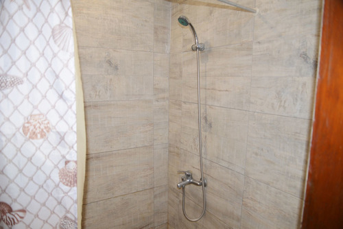 Imagen 22 de 30 de Venta Casa 4 Amb.+ Hospedaje 12 Hab. Villa Gesell