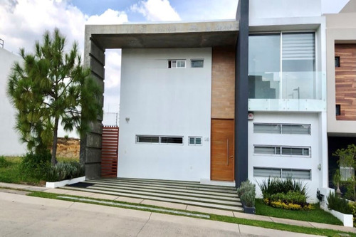 Imagen 1 de 14 de Casa Nueva Muy Amplia En Coto A 5 Minutos De Plaza Andares