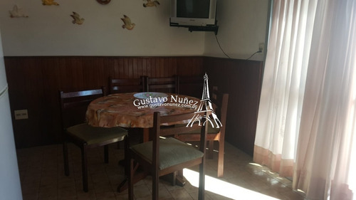Chalet En Pleno Centro De Piriapolis- Ref: 3310