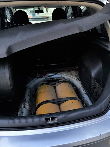 Volkswagen Suran Con Gnc