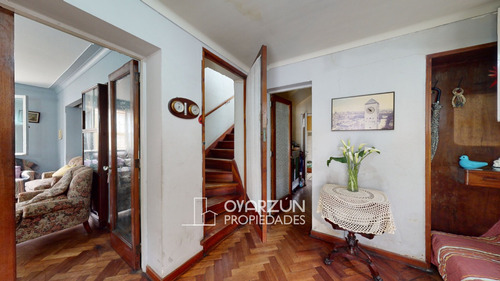 Casa En Venta De 4 Dormitorios Con Amplio Terreno De 510 M²