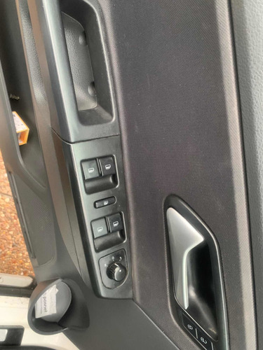 Volkswagen Suran Cross Suran Cross 1.6 L 5