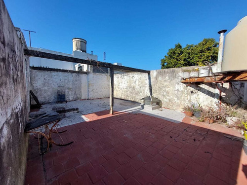 Ph En Venta De 3 Ambientes A Refaccionar Con Terraza