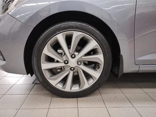 Hyundai Accent 1.6 Hb Gls At