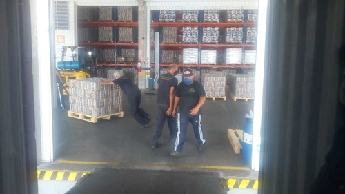 Imagem 1 de 5 de Serviços De Carga, Descarga E Arrumação