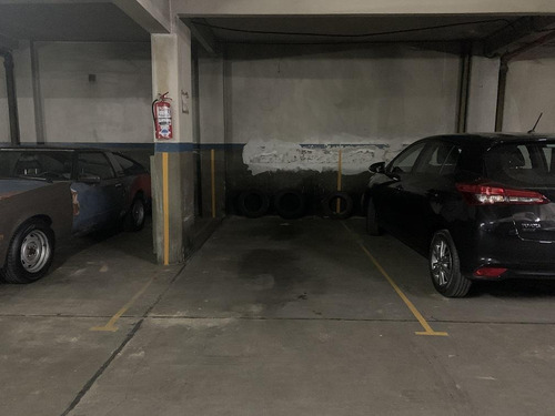 Imagen 5 de 12 de Cochera Fija Cubierta En Edificio - 5 X 2,15 Mts - En Planta Baja