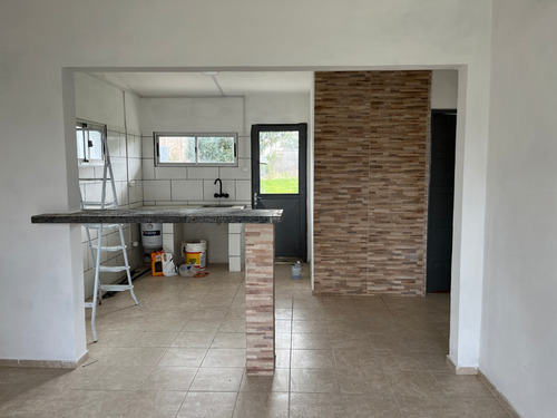 Venta Casa 2 Dormitorios Nueva Helvecia Con Cochera