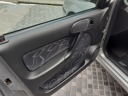Imagem 11 de 15 de Volkswagen Gol 2001 1.0 16v Turbo 5p