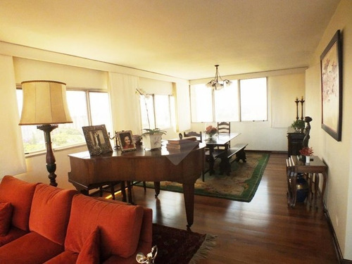 Apartamento Com 325m2 Em Andar Alto! Estuda Permuta! - 375-im62923