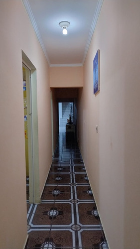Casa Com 3 Quartos, 2 Banheiros, Salão De Festas Com Churrasqueira, Copa Cozinha, Sala Ampla E Edicula