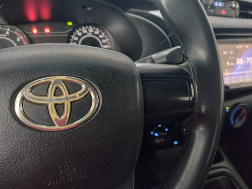Imagem 7 de 15 de Hilux Diesel 4x4 Manual