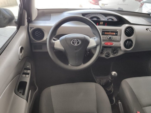 Etios Sedán 1.5 Xs Sedan 16v Flex 4p Manual