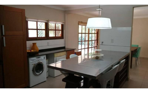 Imagen 12 de 27 de Comoda Casa Quinta De 4 Dormitorios Y 13.000 M2 De Parque Arbolado