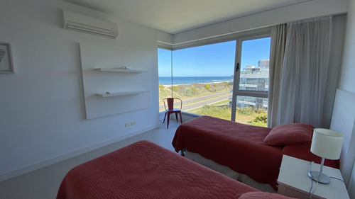 Imagen 19 de 30 de Apto Con Vista Al Mar, Parrillero Propio, 3 Suites Servicio, Temp 2022 - Playa Brava