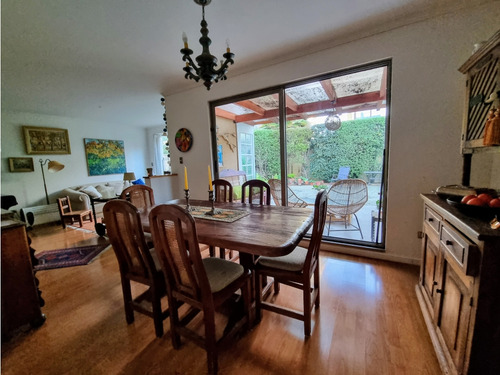 Excelente Ubicación En Seguro Condominio De Reñaca