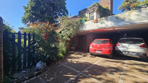 Venta - Chalet Siete Ambientes Con Piscina Y Parque Perimetral - Santa Monica