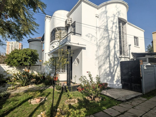 Venta Gran Casa 4d3b3e1b + Dormitorio Int 2d1b + Piscina