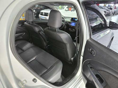 Toyota Etios Etios Platinum 1.5 (Flex) (Aut)