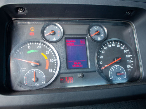 Imagem 13 de 20 de Vw 26280 Manual 6x4 Com Munck Tka 45.000 2021 =2422,2318,270