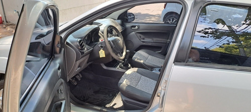 Imagen 18 de 20 de Ford Fiesta Max 1.6 Ambiente Plus Con Gnc