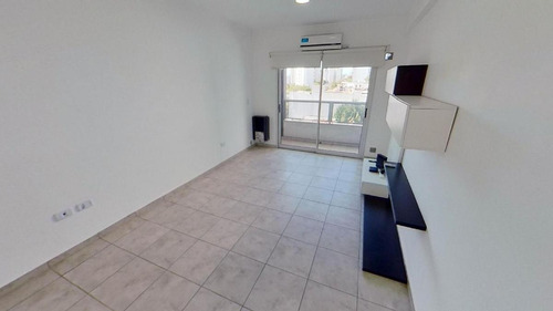 Imagen 2 de 16 de Departamento Un Dormitorio Con Cochera - Zona Plaza Moreno