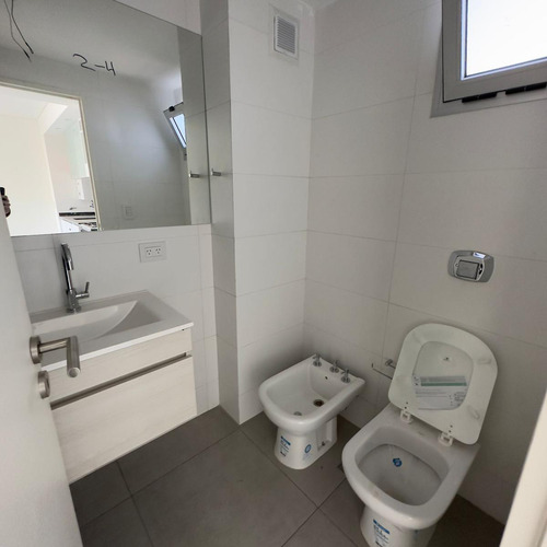 Departamento En Venta De 1 Dormitorio Echesortu Rosario