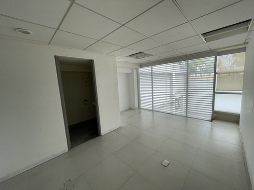 Renta Edificio De 1300 M² En Calle Berlín, Alc. Coyoacan, Uso De Suelo Amplio