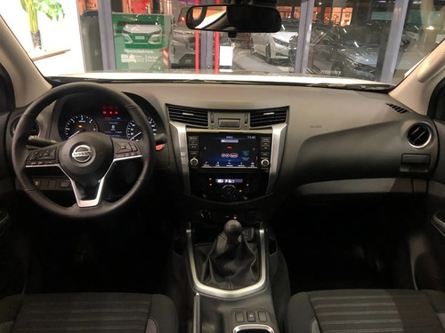 Imagen 8 de 25 de Nissan Frontier Xe 4x4 Manual 2022