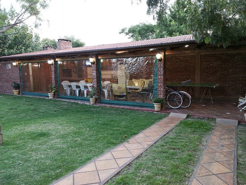 Imagen 11 de 14 de Piriápolis Amplio Chalet Para 9 Personas, 4 Dor., Wi-fi, Aire, Gran Barbacoa, Todas Las Comodidades, Etc.