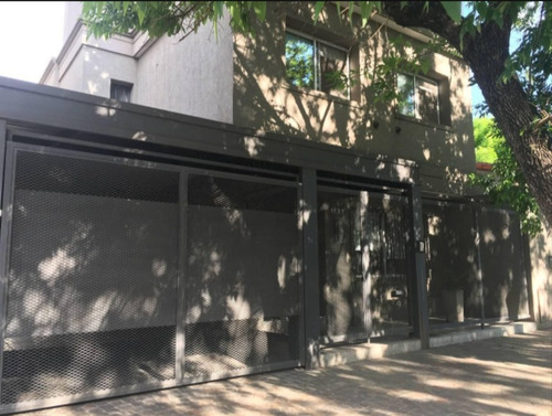 Imagen 1 de 14 de Casa Moderna En Excelentes Condiciones En Castelar Norte