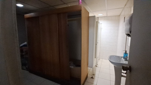 Bodega Con Dos Amplias Oficinas Excelente Ubicación