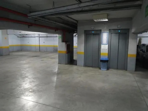 Imagen 5 de 11 de Cochera En Venta En Quilmes