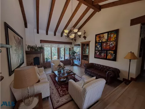 Casa Con Excelente Ubicación(mls#246703)