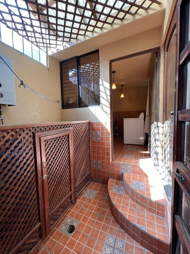 Imagen 12 de 30 de Vendo Hermosa Casa, Excelente Diseño Con Finos Acabados De Madera