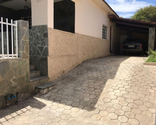 Imagem 7 de 24 de Casa No Centro De Esmeraldas - Fbc04 - 32162708