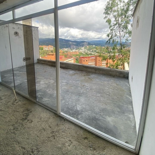 Town House En Venta - Urb. Los Naranjos