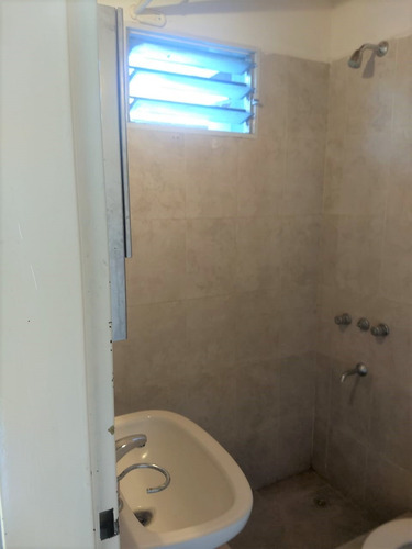 Imagen 5 de 10 de Departamento 2 Ambientes C/patio Y Cochera En Venta En Pilar