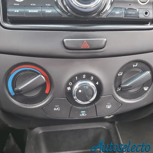 Chevrolet Sail LT 1.4