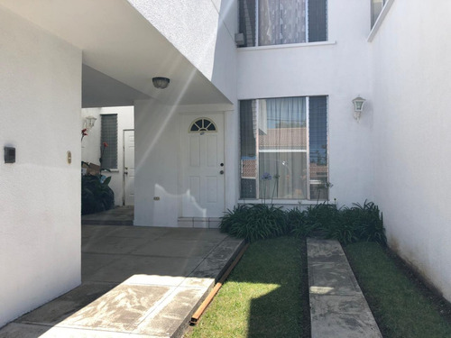 Imagen 2 de 27 de Vendo Preciosa Casa En Excelente Estado, 4 Dormitorios, Muy Cerca De San Lucas