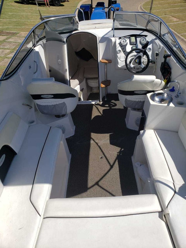 Lancha Ventura 215 Cabin 2011 (n Focker N Fs N Bayliner)