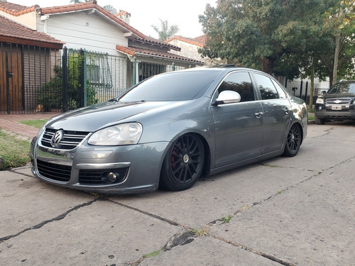 Volkswagen Vento 2.5 Advance 2007