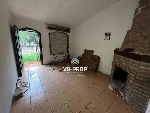 Venta Casa Terreno 1 Dormitorio Millan Y Lecocq Oportunidad