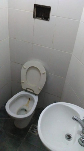 Local En Venta Ubicado En Almagro, Capital Federal, Buenos Aires